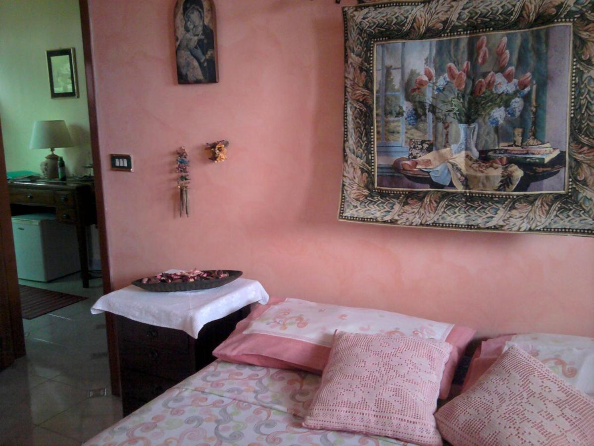 La Casa Di Mariu Panzió Furnari Kültér fotó