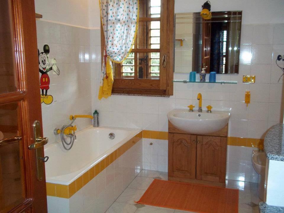 La Casa Di Mariu Panzió Furnari Kültér fotó